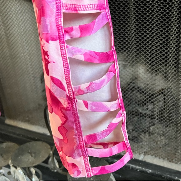 Girls SKECHERS Pink Camo ATHLETIC Workout LEGGINGS With LACE UP Sides XL - Picture 4 of 16